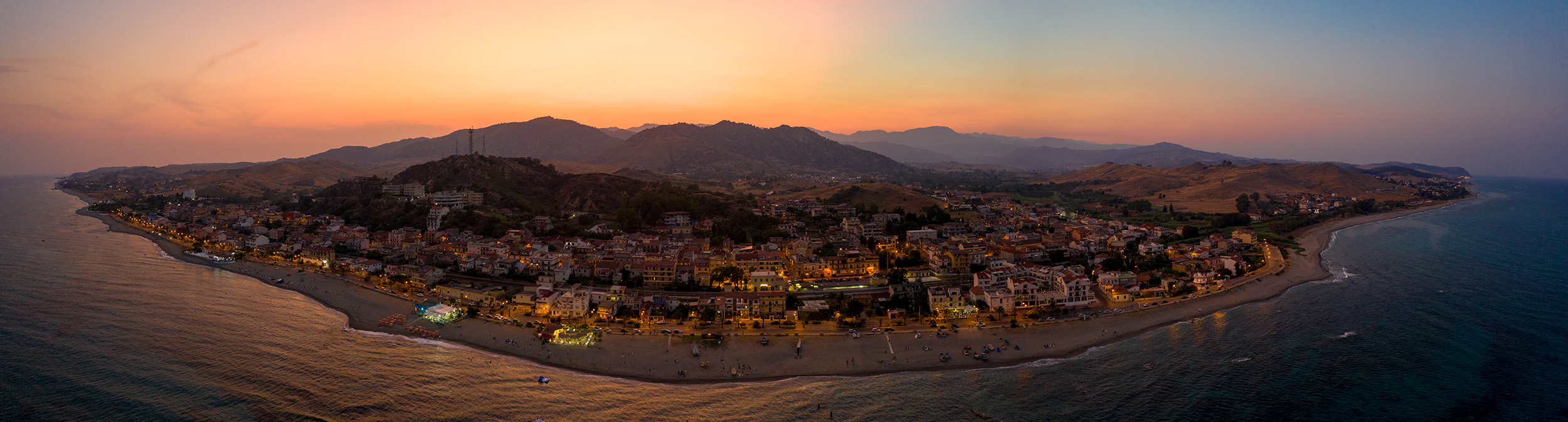 Litorale ionico della Costa dei Gelsomini.