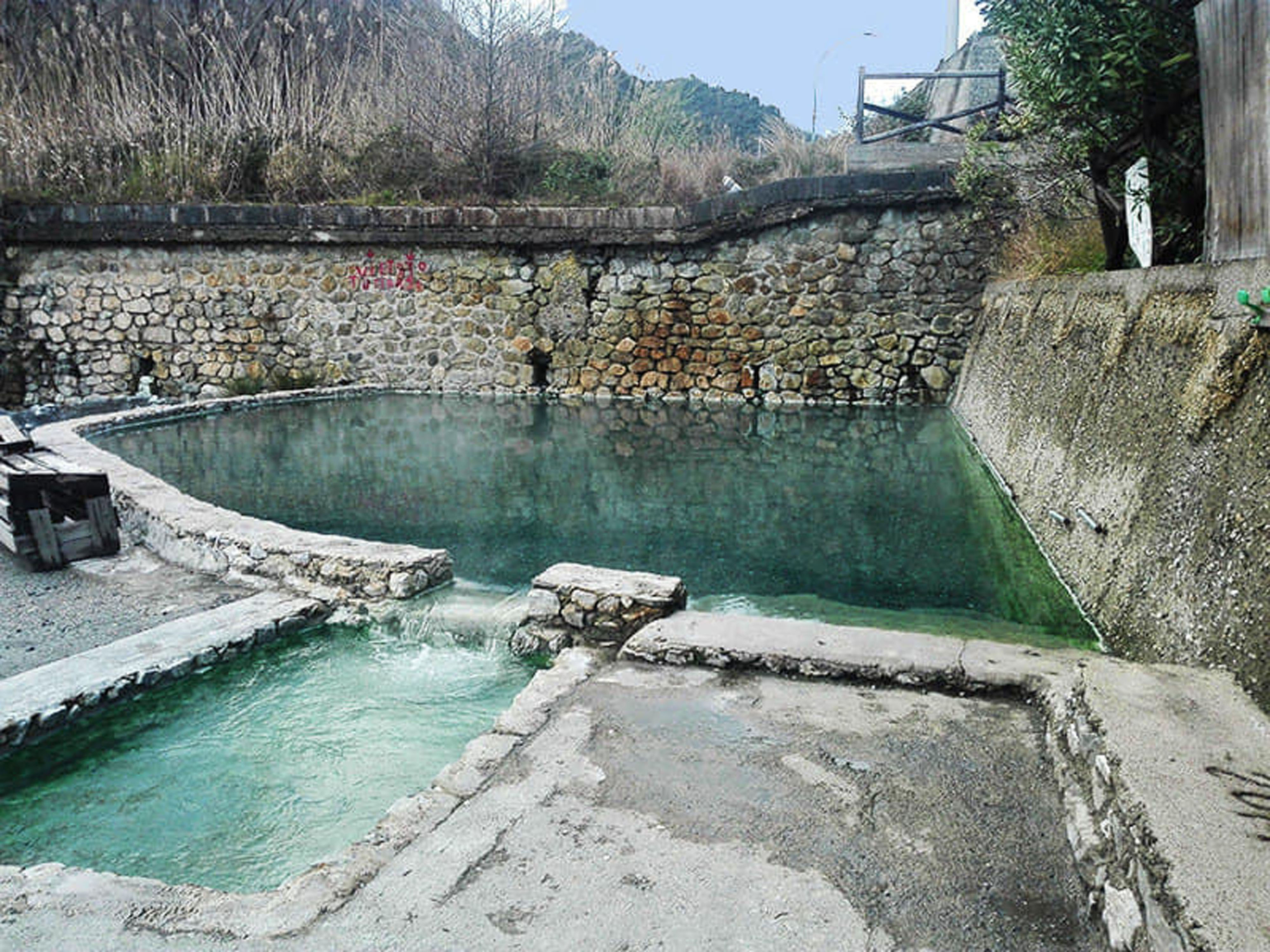 Sito termale della Gurna di Caronte, nei pressi di Lamezia Terme.