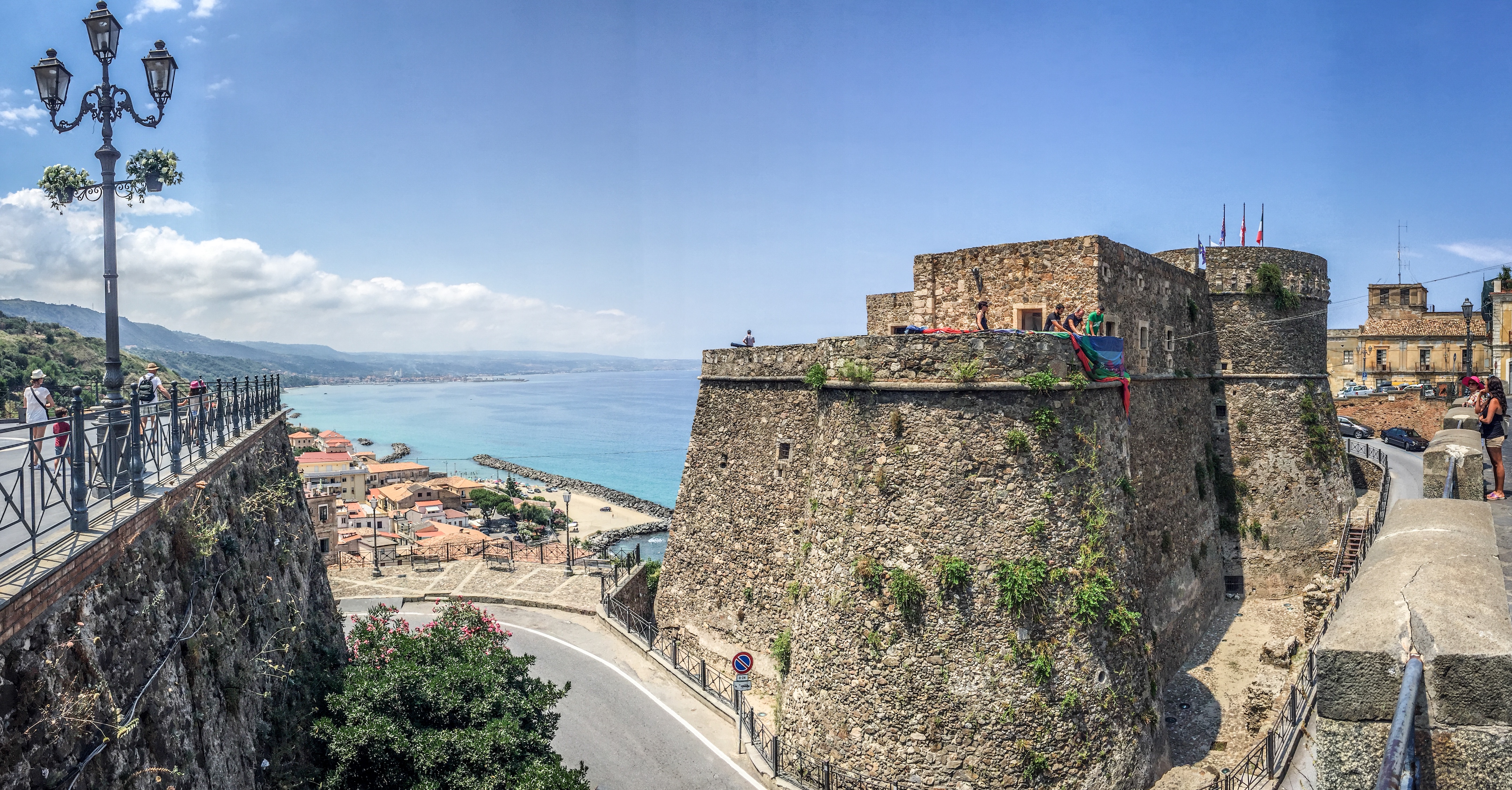 Castello Murat a Pizzo, affacciato sul Tirreno.